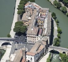 PANORAMICA AEREA  PANORAMICHE AEREE DI ROMA 
TEVERE,ISOLA TIBERINA,OSPEDALE FATEBENEFRATELLI